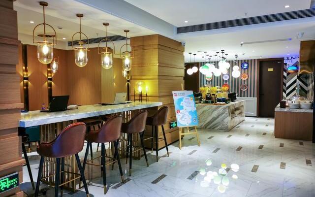 Magnotel Hotel Guiyang Fountain Commercial Center Metro Station