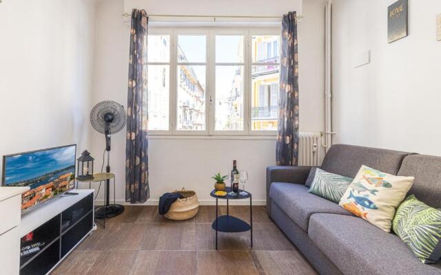 Feel Home - France 93