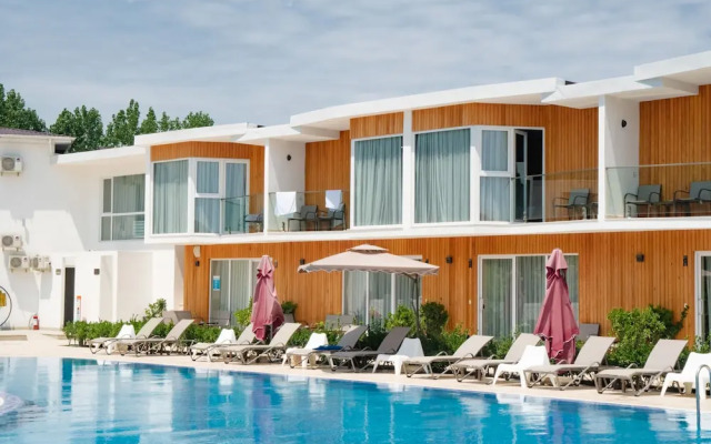 Riva Hill Resort