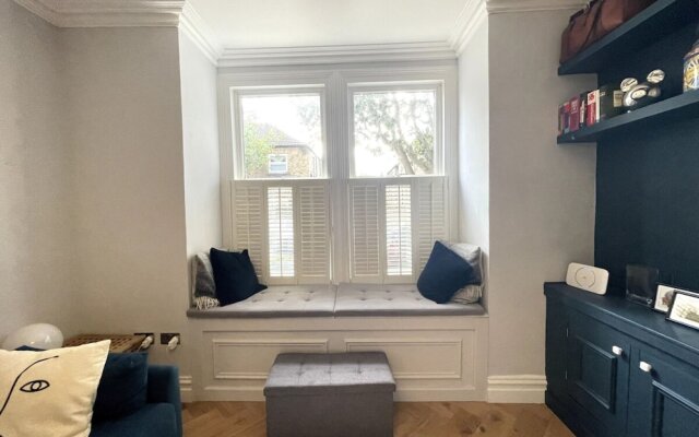 Modern & Stylish 1BD Flat w/ Garden, Wandsworth!