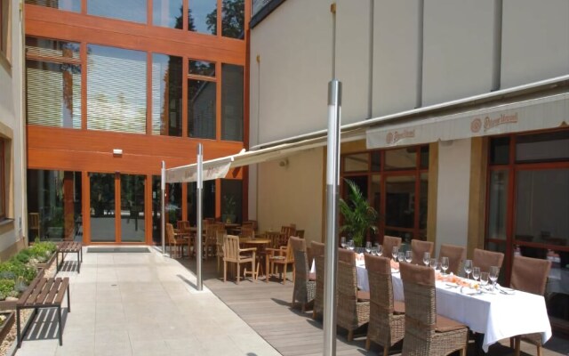 EA Chateau Hotel Sychrov