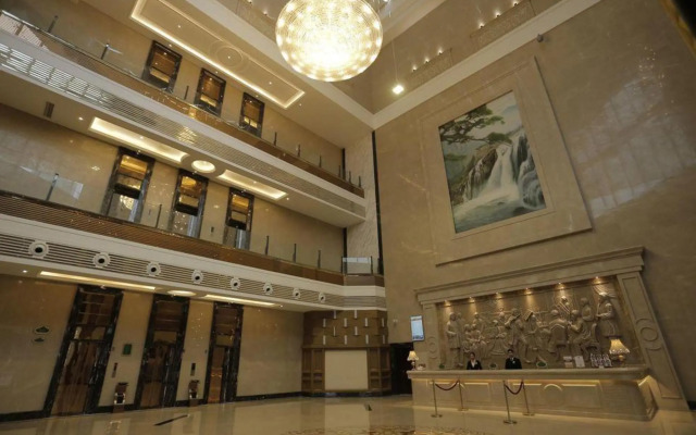 Vienna International Hotel (Mount Emei Crystal Plaza Hotel)