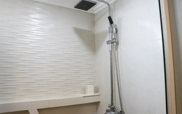 Minimalist And Best Deal 1Br Apartment Bassura City