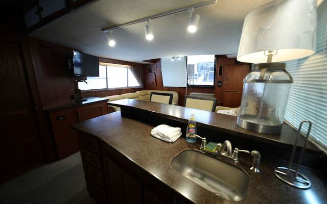 Bud N' Mary's Fishing Marina