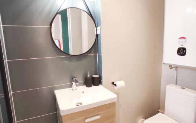 Magnifique studio face au parc thermal