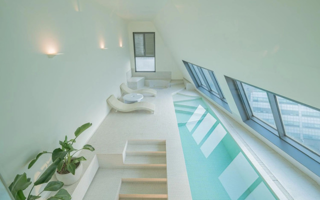 Snow hotel