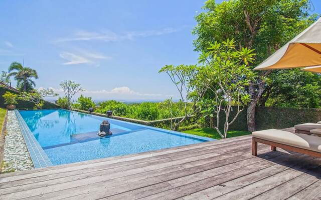 The Colonnade by Exotiq Villa Holidays