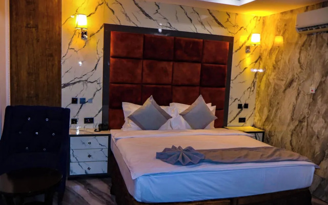 McDons Skye Hotel and Suites
