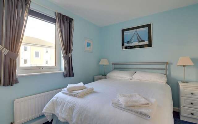 Cozy Apartment in Brighton Near Sea