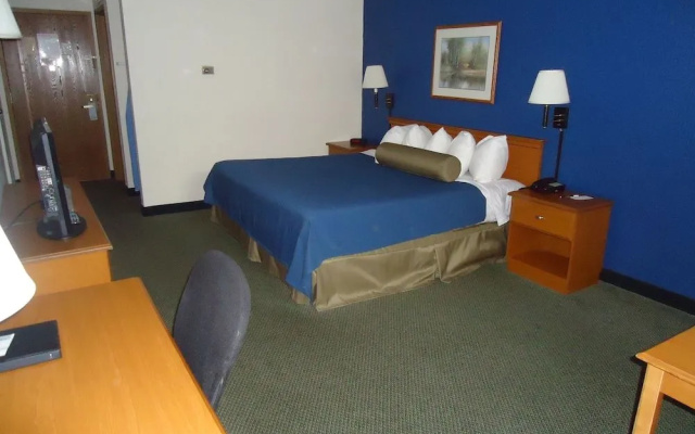 Magnuson Grand Hotel and Conference Center