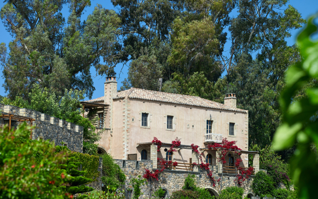 Kinsterna Hotel