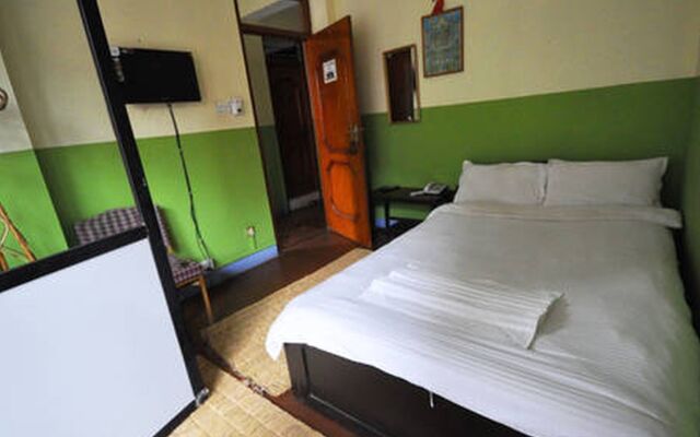 Metro Eco Hotel