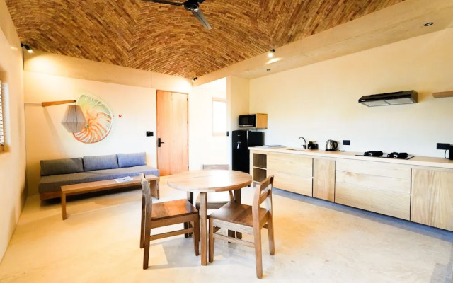 Casa Borka LUXURY FULLY FURNISHED BEACH CONDOS WITH POOL