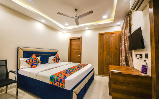 Fabhotel The Grand Velvet