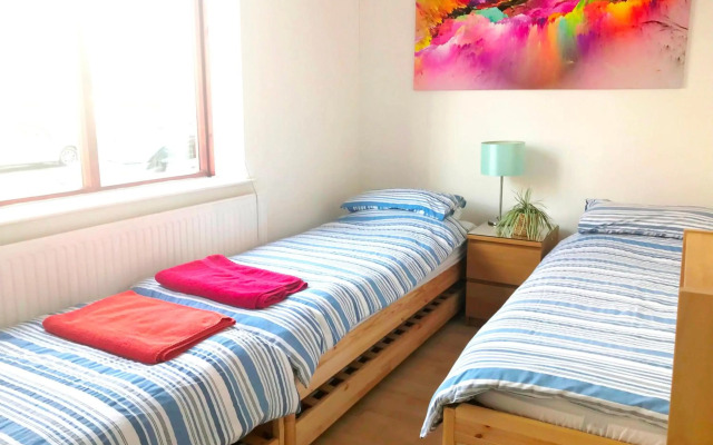 1 Fitzhamon Embankment Apartments Opposite Principality Stadium - Long Stay Offer