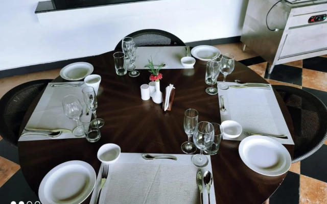 Tuli Veer Bagh Resort Turia