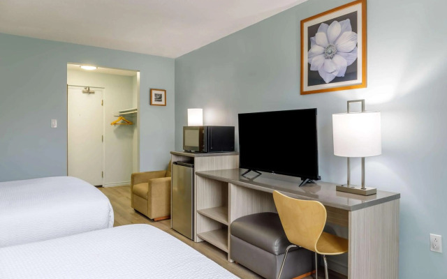 Motel 6 Niagara Falls, ON – Near the Falls