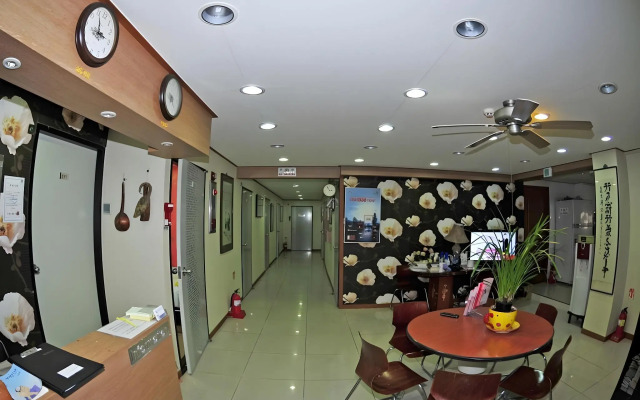 Hwaseong Guest House - Hostel