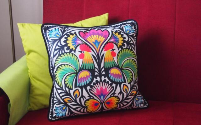 Krakowskie Przedmiescie - Night and Day