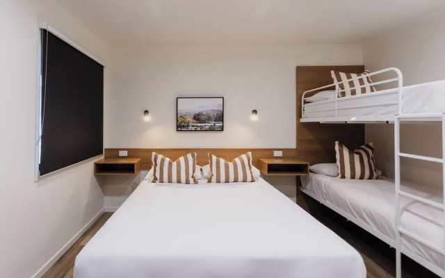 Coomera Lodge Hotel – Guest Rooms – Gold Coast