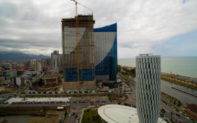 Leo Group Luxury Apartment 18-28 Alliance Palace