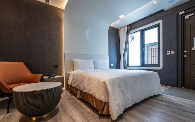 JingIn Hotel