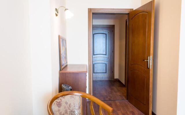 Port Palace Apartments