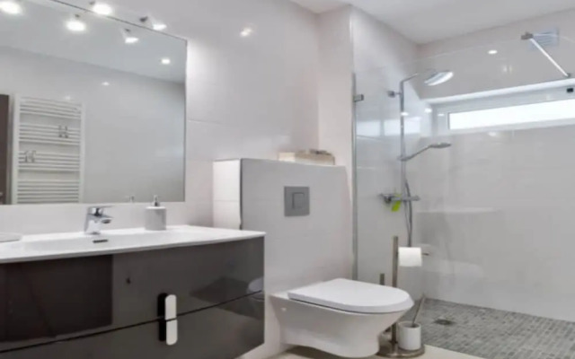 Goldeneye Luxury 6 Bedroom Villa With Infinity P