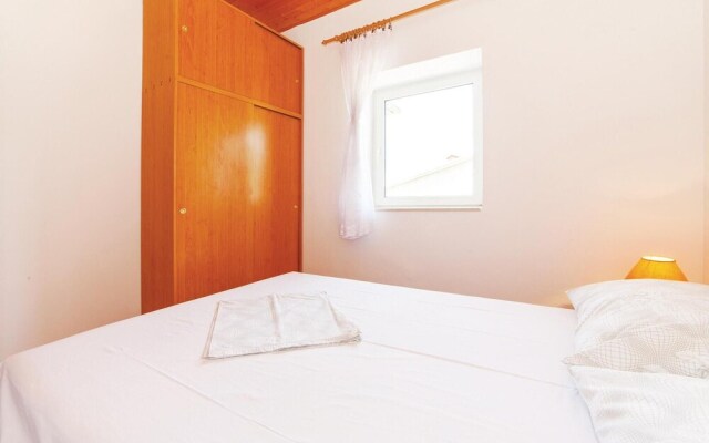 Amazing Apartment in Jadranovo With 2 Bedrooms and Wifi