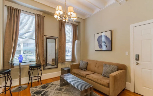 UrHomeInPhilly- 1955 Rittenhouse