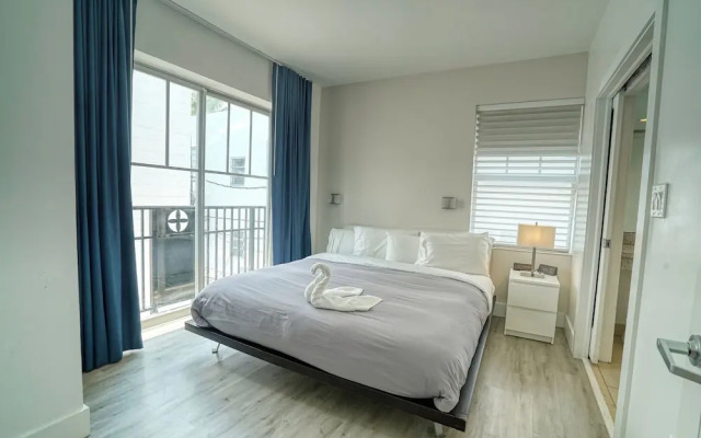 Private Apartment at the Congress