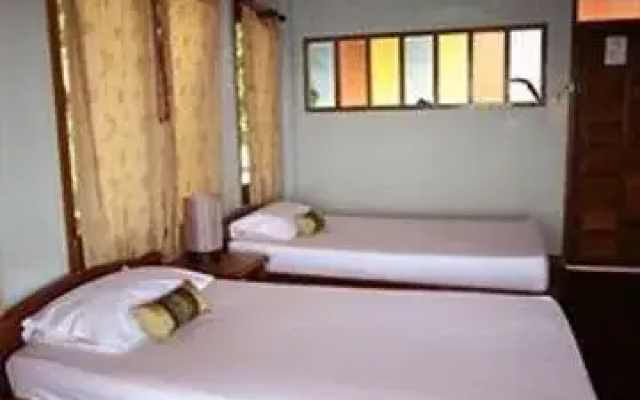 Lighthouse Bungalows and Restaurant
