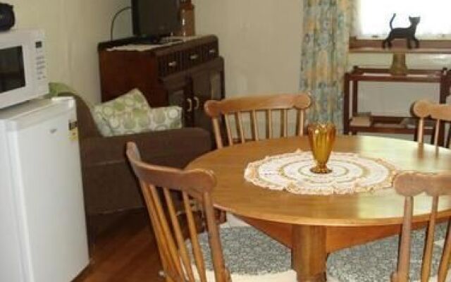 Christopher Hall's Colonial Accommodation