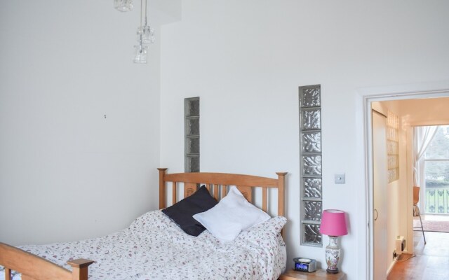 Bright 1 Bedroom Apartment in Seven Dials