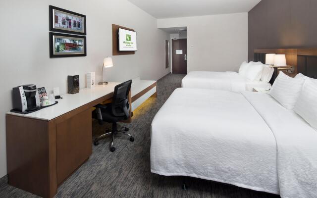 Holiday Inn Hotel & Suites Montreal Centre-ville Ouest, an IHG Hotel