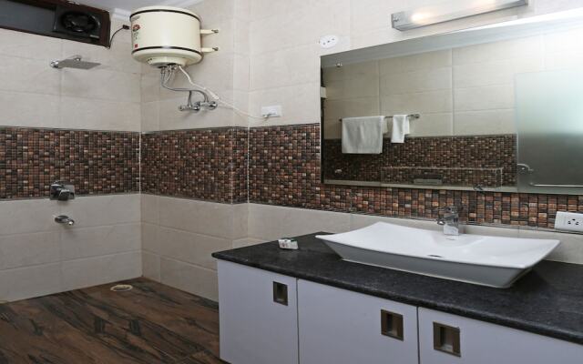 OYO Flagship 757 Blite Golf course road