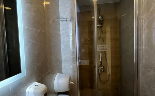 Hotel Holiday