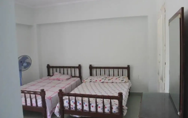 Spacious 5-bed House in Alamein With Large Garden