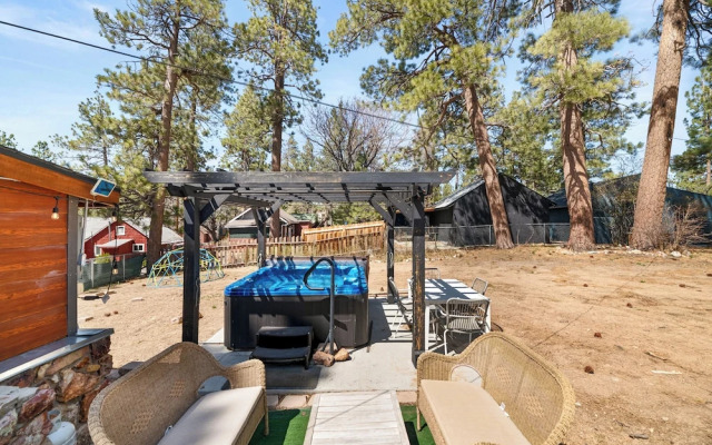 StoneHauz Cabin built in 1926