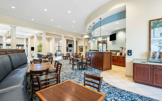Best Western Plus Westgate Inn & Suites