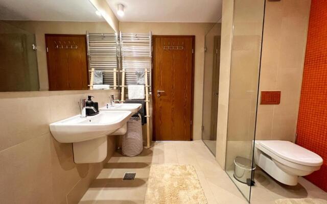 Luxury beachfront apt - quite area, 100 sqm