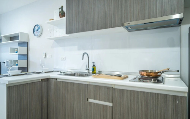 Ozone Condo by Lofty