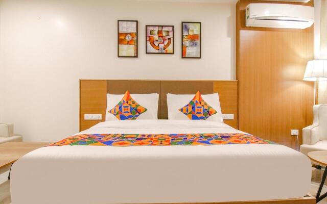 Saltstayz Select - Huda City Center