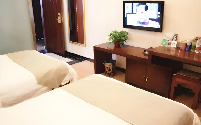 GreenTree Alliance ZhangJiaKou Jingkai District Weisan Road Railway Station Hotel