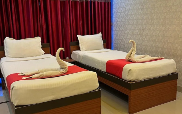 The Ritz By OYO Rooms