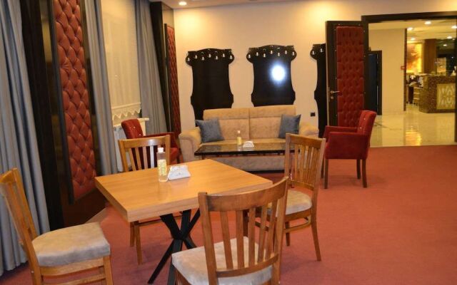 Sapran Deluxe Hotel