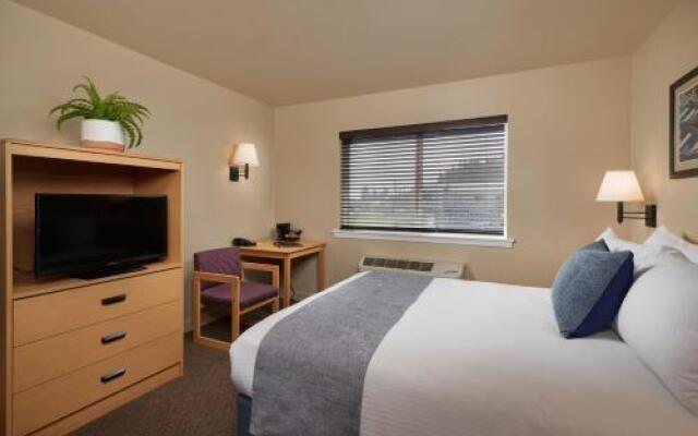 The Garibaldi House Inn & Suites