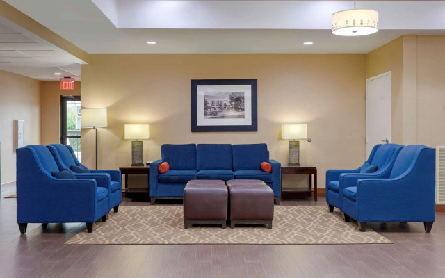 Comfort Suites Johnson City near University