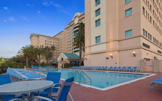 Florida Hotel & Conference Center in the Florida Mall