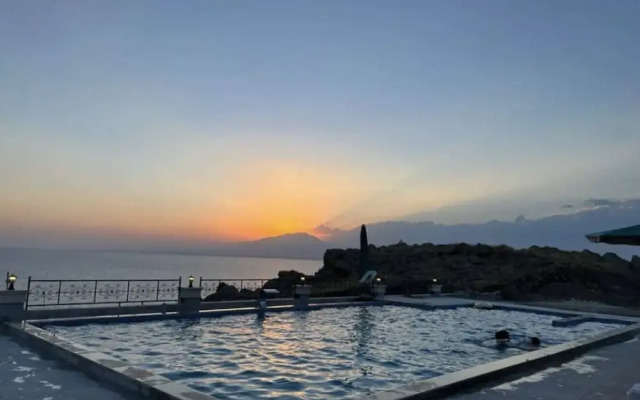 Yeşilsu taş konağı